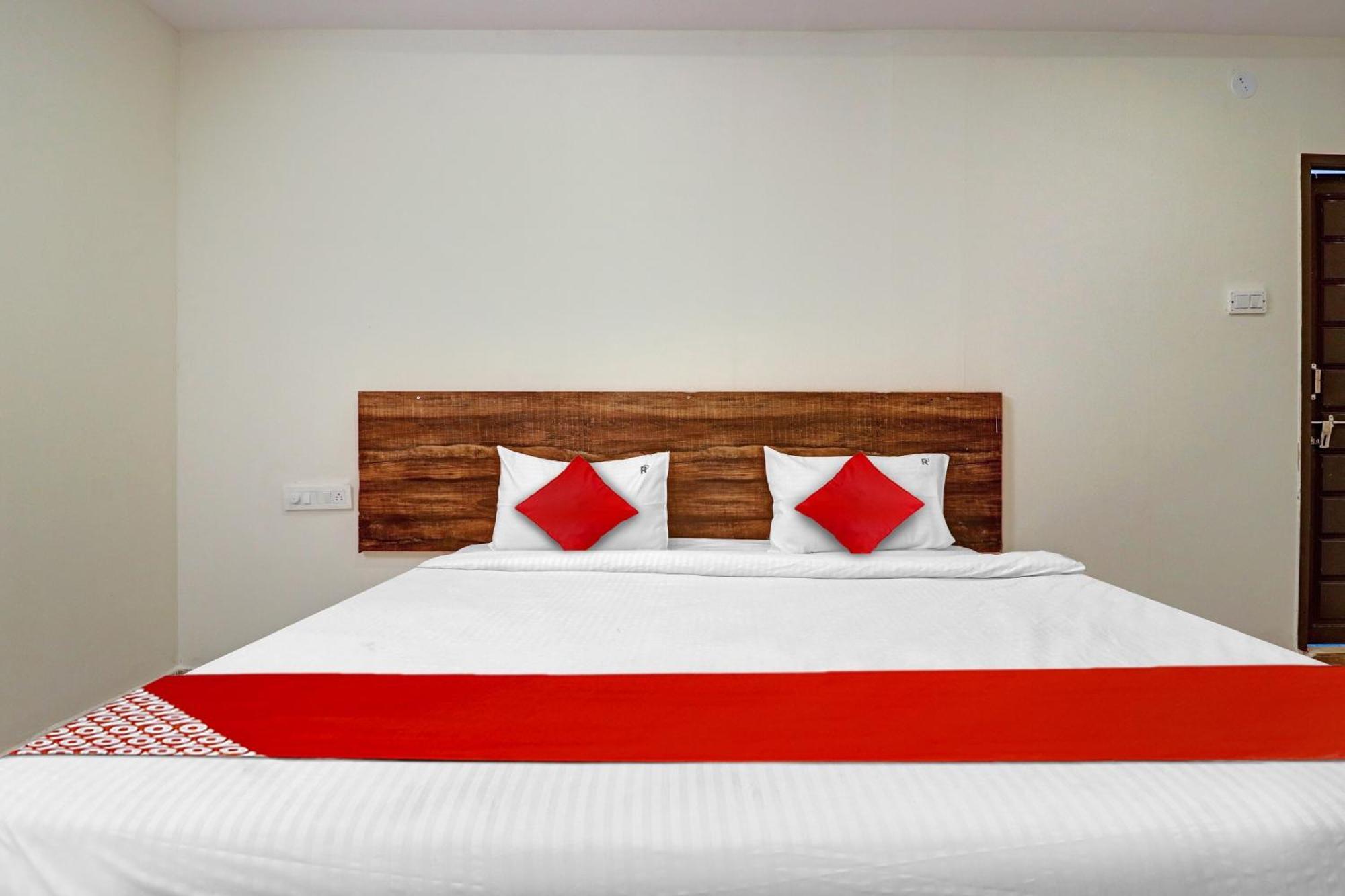 Hotel O R Square Inn Hyderabad Exterior foto