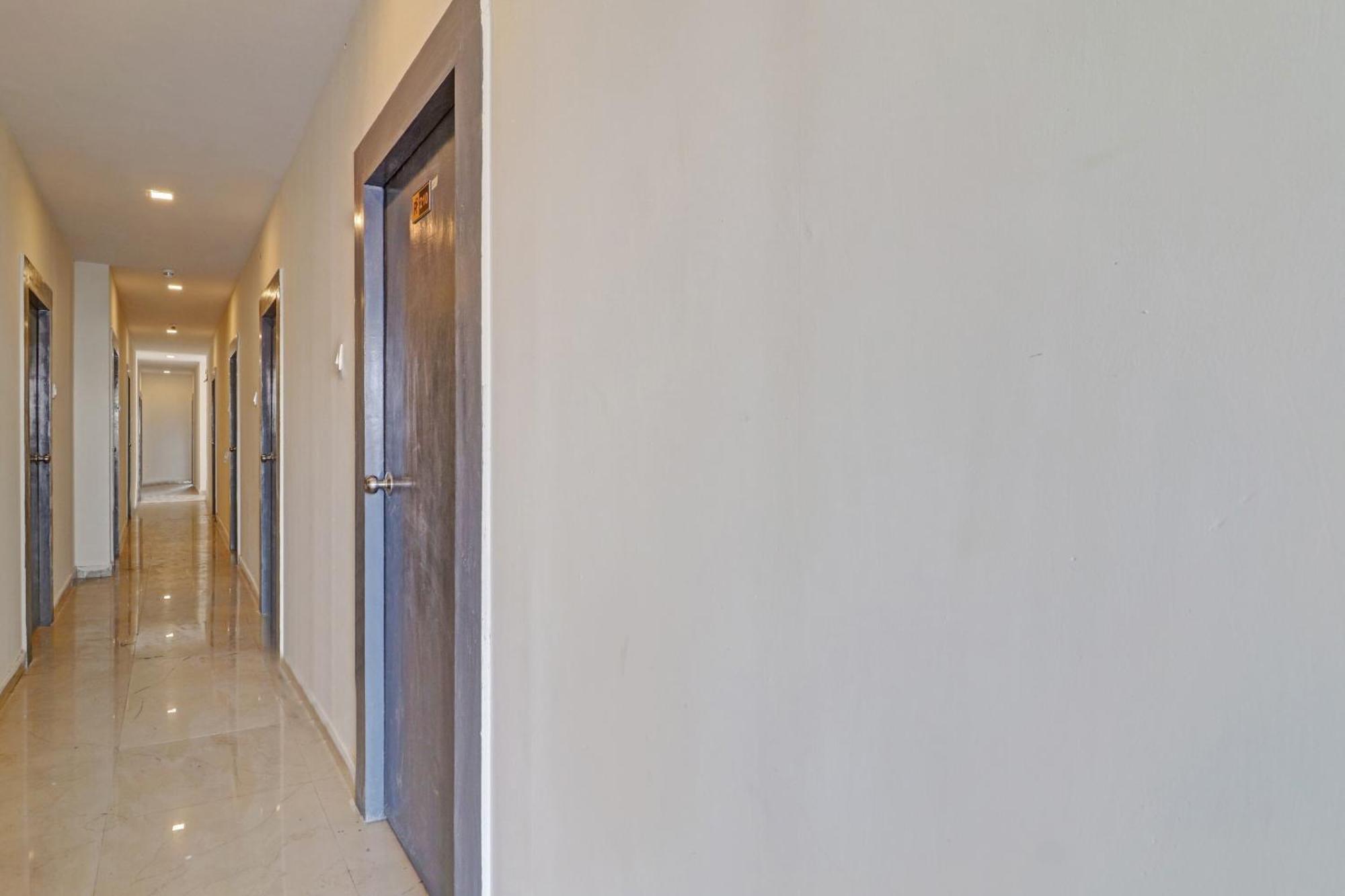 Hotel O R Square Inn Hyderabad Exterior foto